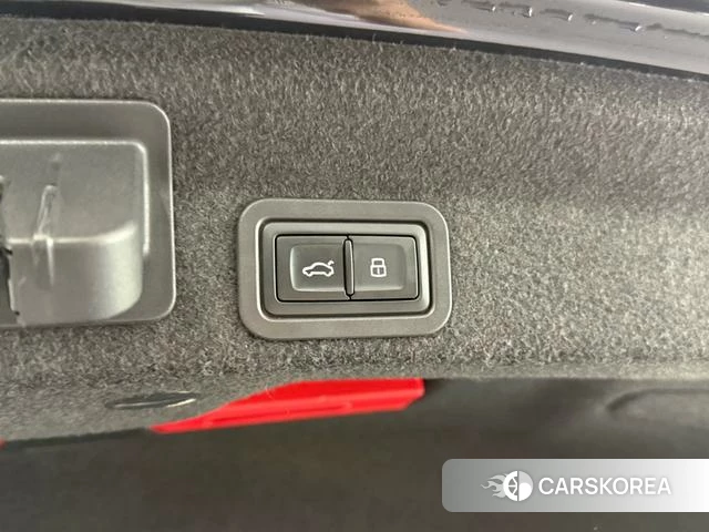 Audi A6L 2021 Черный из Китая, фото 4