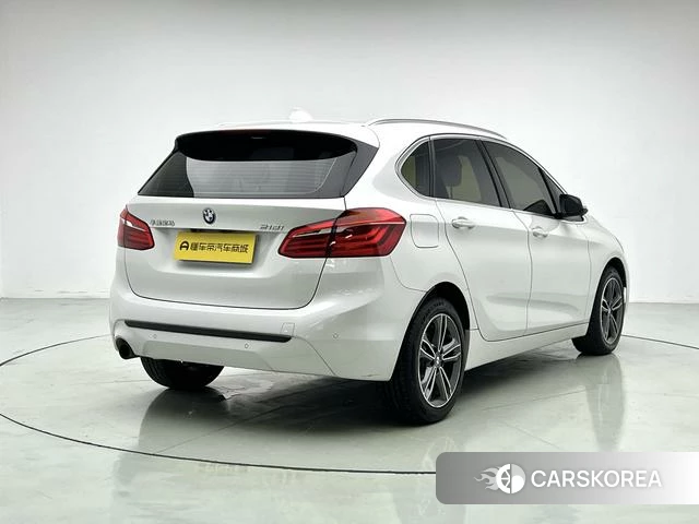 BMW 2 series station wagon 2019 Белый из Китая, фото 4
