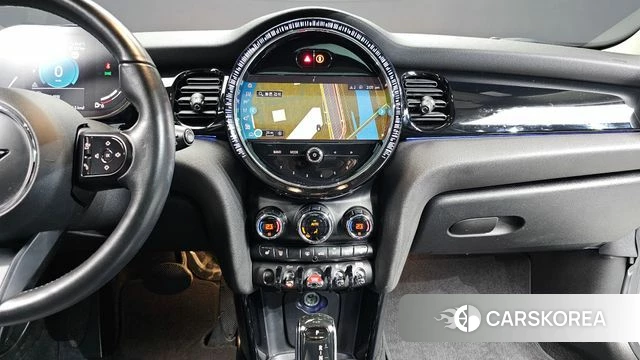 Mini Cooper 2021 Жемчужный цвет из Кореи, фото 4