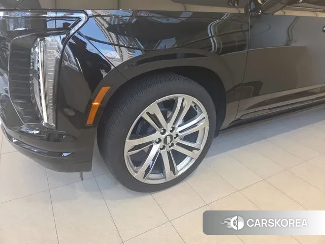 Cadillac Escalade 5th Generation 2025 Черный из Кореи, фото 4