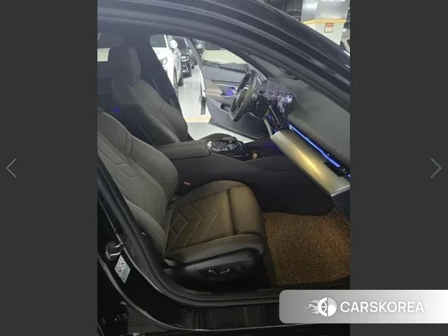 BMW 5 Series (G60) 2024 Черный из Кореи, фото 4