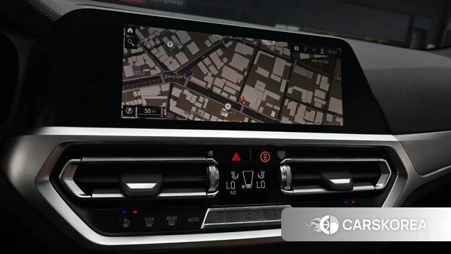 BMW 4 Series (G22) 2023 Светло-серебряный цвет из Кореи, фото 4