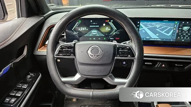 Ssangyong Torres EVX 2023 Серебристо-серый из Кореи, фото 4