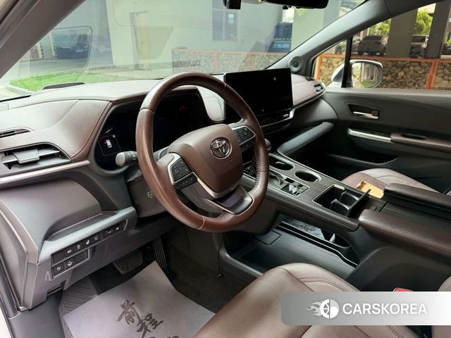 Toyota Saina 2023 Белый из Китая, фото 4