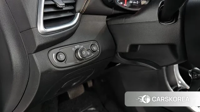 Chevrolet (GM Daewoo) The New Trax 2022 Белый из Кореи, фото 4