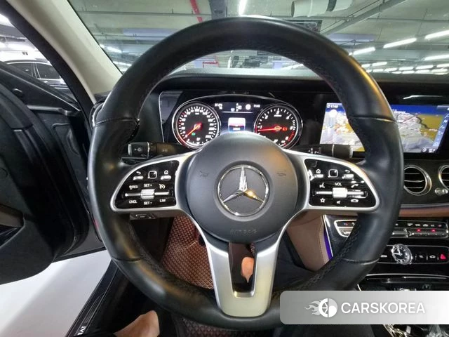 Mercedes-Benz E-Class W213 2019 Серебристо-серый из Кореи, фото 4