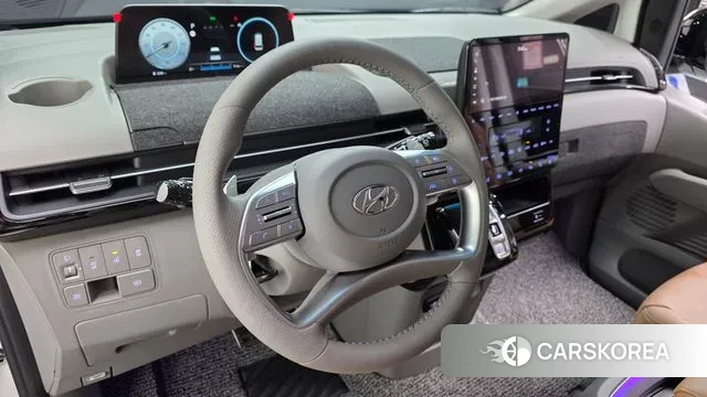 Hyundai Staria 2023 Белый из Кореи, фото 4