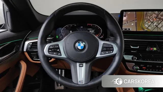 BMW 5 Series (G30) 2022 Белый из Кореи, фото 4