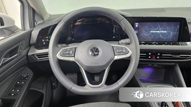 Volkswagen Golf 8th Generation 2022 Белый из Кореи, фото 4