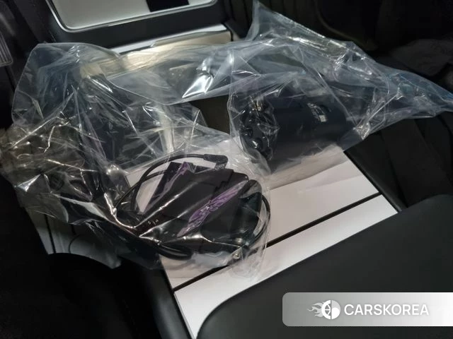 Tesla Model Y 2025 Серый из Кореи, фото 4