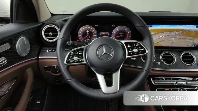 Mercedes-Benz E-Class W213 2020 Белый из Кореи, фото 4