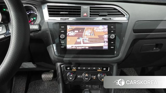 Volkswagen Tiguan second Generation 2020 Серебряный из Кореи, фото 4