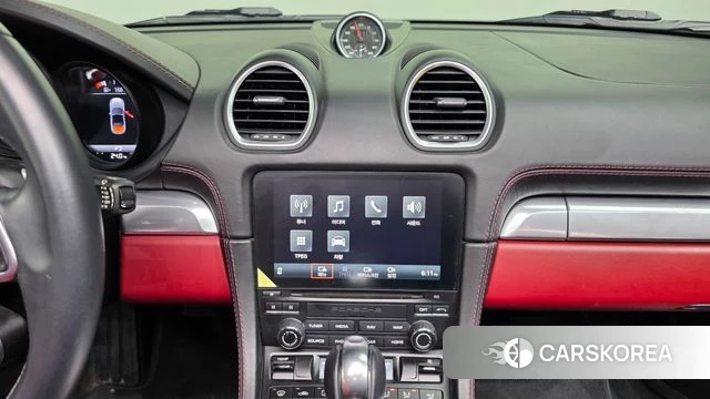 Porsche 718 Boxster 2019 Серебристо-серый из Кореи, фото 4
