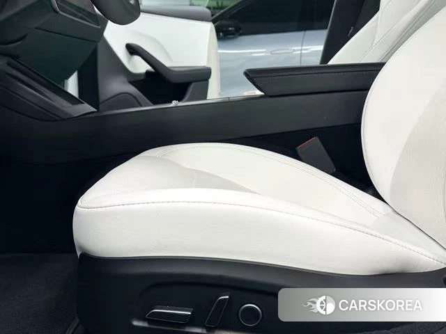 Tesla Model 3 2024 Белый из Китая, фото 4