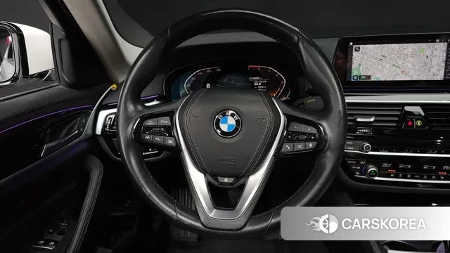 BMW 5 Series (G30) 2019 Белый из Кореи, фото 4