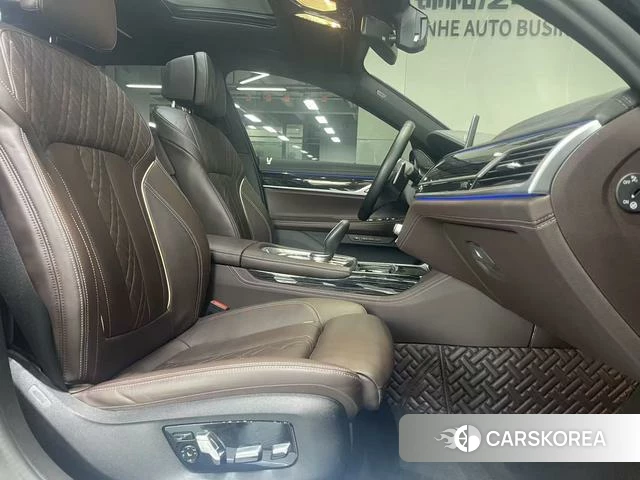 BMW 7 series 2023 Черный из Китая, фото 4