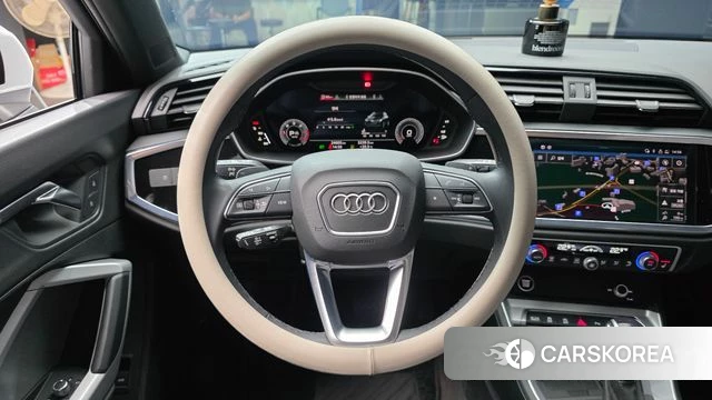 Audi Q3 (F3) 2023 Белый из Кореи, фото 4