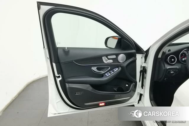Mercedes-Benz Class C 2021 Белый из Китая, фото 4