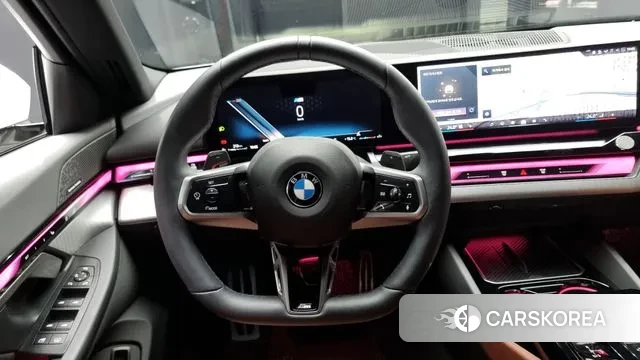 BMW 5 Series (G60) 2024 Белый из Кореи, фото 4