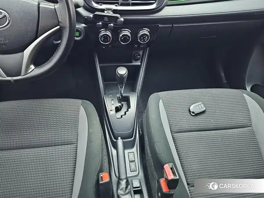 Toyota Vios 2023 Белый из Китая, фото 4