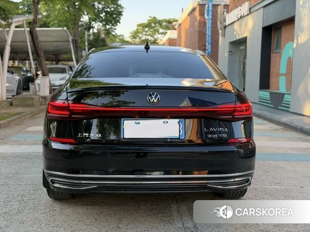 Volkswagen Passat 2022 Черный из Китая, фото 4