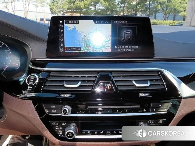 BMW 5 Series (G30) 2019 Белый из Кореи, фото 4