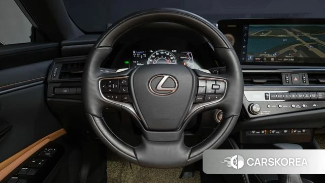 Lexus ES300h 7th generation 2023 Черный из Кореи, фото 4