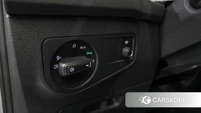 Volkswagen Tiguan second Generation 2023 Серебряный из Кореи, фото 4