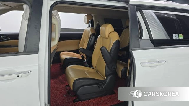 Kia Carnival 4th generation 2023 Белый из Кореи, фото 4