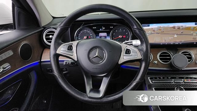 Mercedes-Benz E-Class W213 2018 Белый из Кореи, фото 4