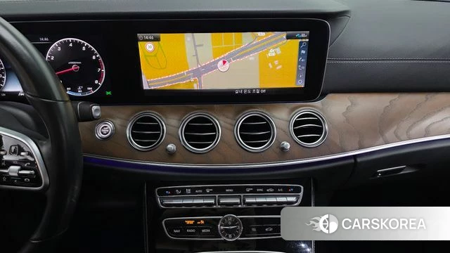 Mercedes-Benz E-Class W213 2020 Серый из Кореи, фото 4