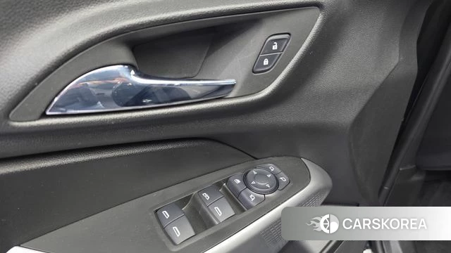Chevrolet (GM Daewoo) Trax Crossover 2023 Черный из Кореи, фото 4