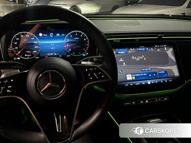 Mercedes-Benz E-Class W214 2025 Небесно-голубой из Кореи, фото 4
