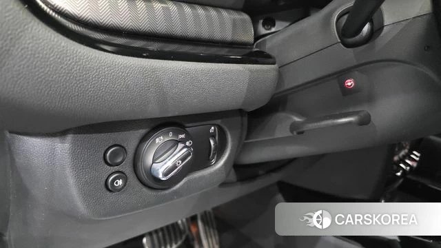 Mini Cooper S Clubman 2023 Черный из Кореи, фото 4