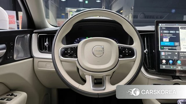 Volvo XC60 second Generation 2026 Белый из Кореи, фото 4