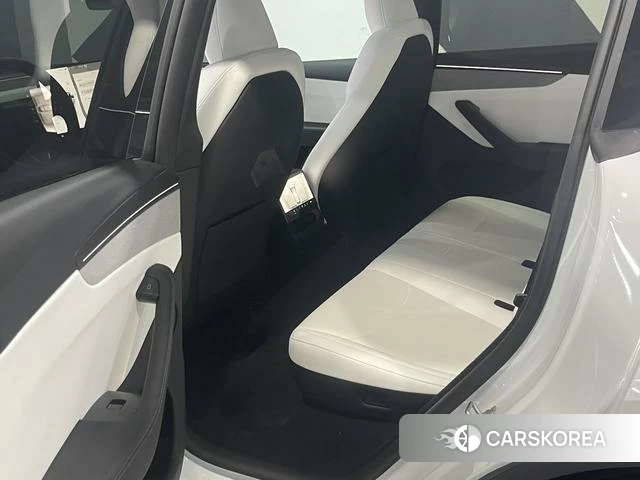 Tesla Model Y 2026 Белый из Китая, фото 4