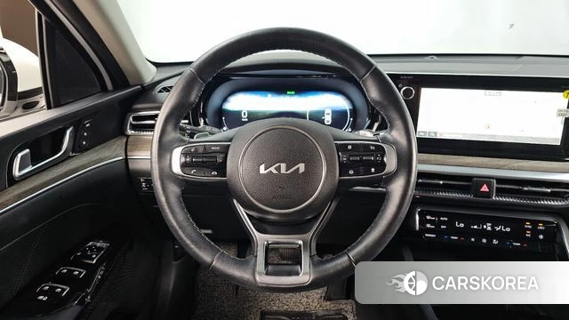 Kia K5 3rd generation 2023 Белый из Кореи, фото 4