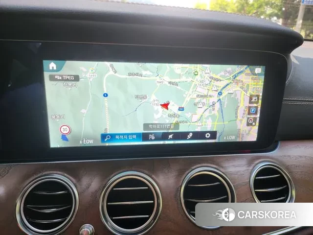 Mercedes-Benz E-Class W213 2021 Белый из Кореи, фото 4