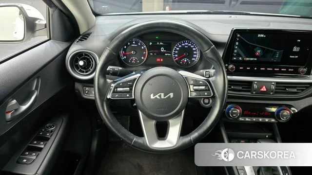 Kia The New K3 2nd generation 2022 Белый из Кореи, фото 4