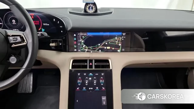 Porsche Taycan 2022 Небесно-голубой из Кореи, фото 4