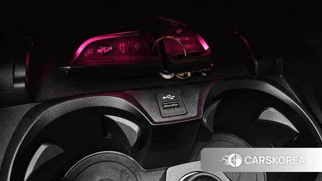 BMW 3 Series (G20) 2024 Белый из Кореи, фото 4