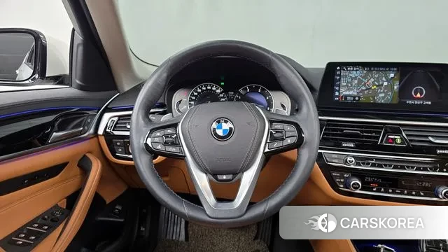 BMW 5 Series (G30) 2018 Белый из Кореи, фото 4