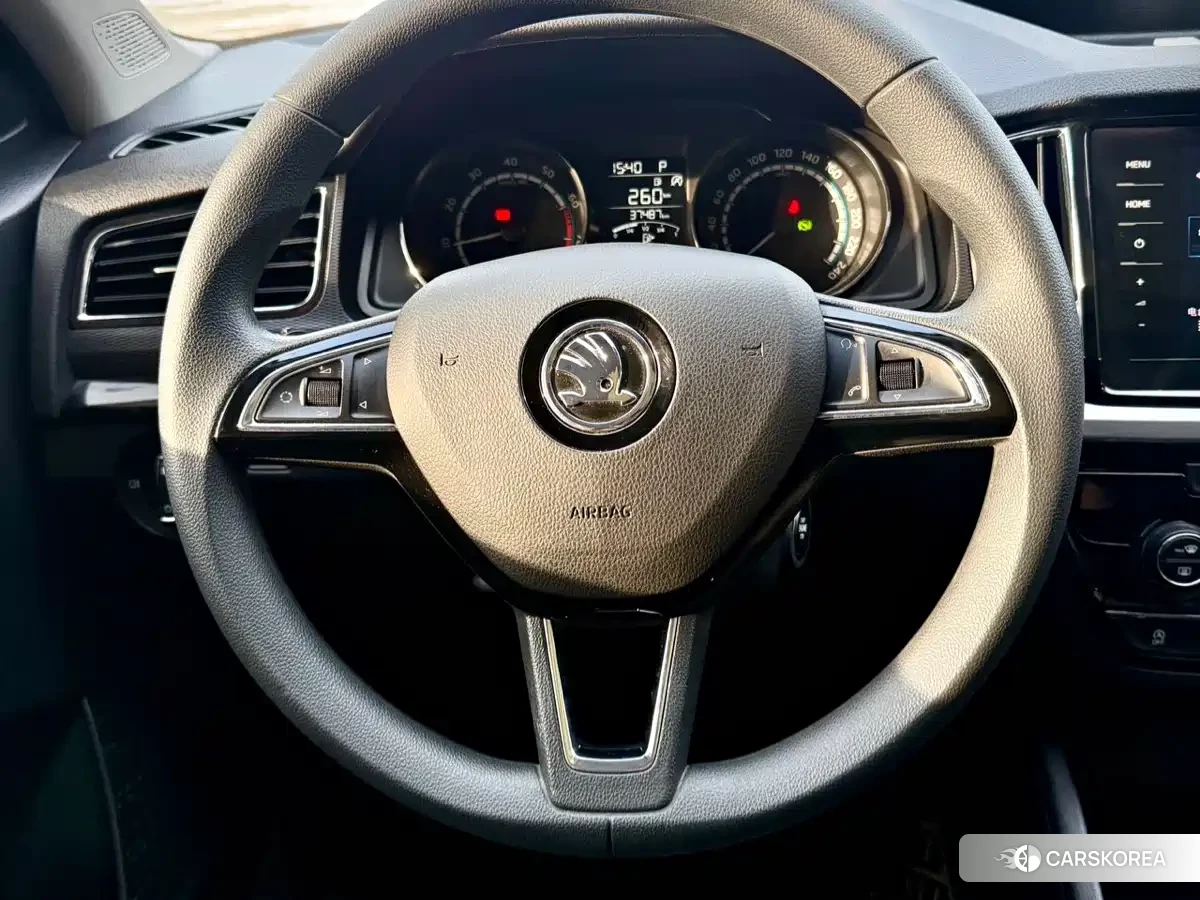 Skoda Komick 2022 Белый из Китая, фото 4