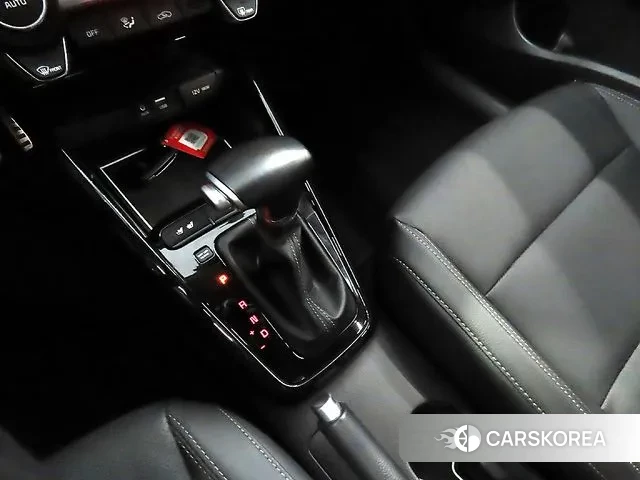 Kia Stonic 2019 Белый из Кореи, фото 4