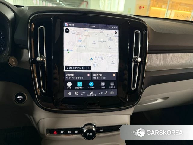 Volvo XC40 2025 Белый из Кореи, фото 4