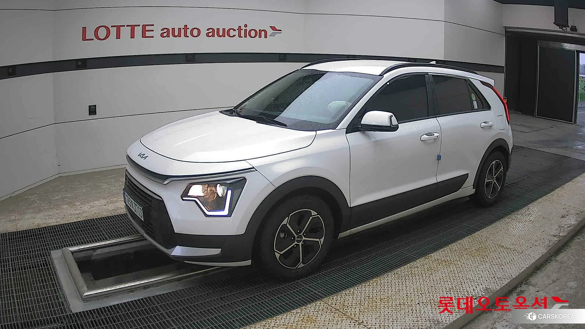 Kia Niro Hybrid 2022 Snow White Pearl (optional) из Кореи, фото 4
