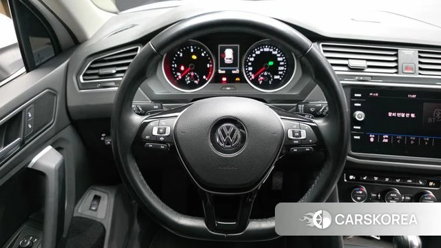 Volkswagen Tiguan second Generation 2020 Белый из Кореи, фото 4