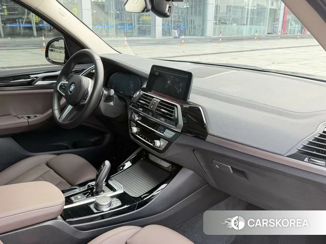 BMW X3 2021 Черный из Китая, фото 4