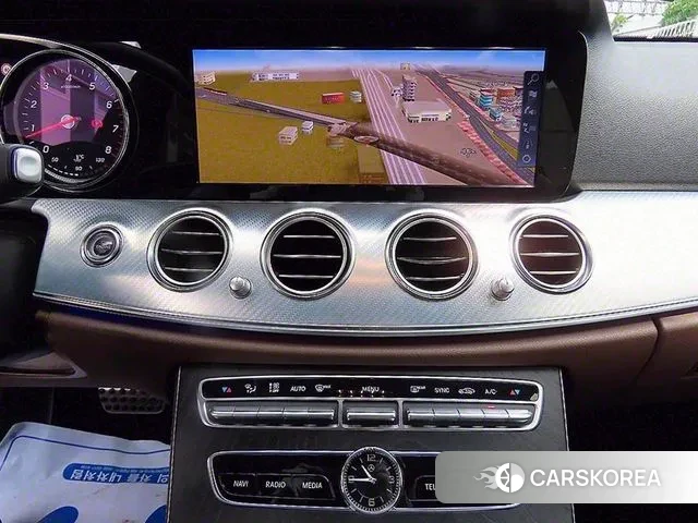 Mercedes-Benz E-Class W213 2019 Черный из Кореи, фото 4
