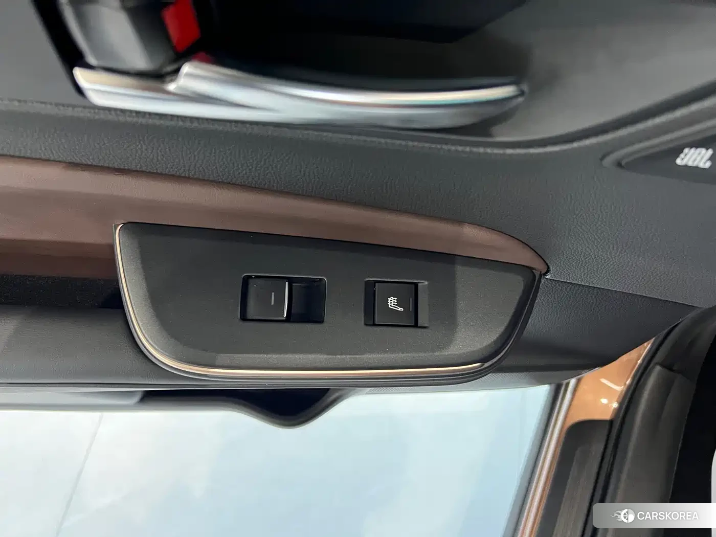 Toyota Crown SportCross 2025 Champagne/brown из Китая, фото 4